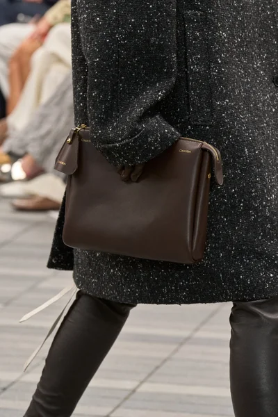 Look 19